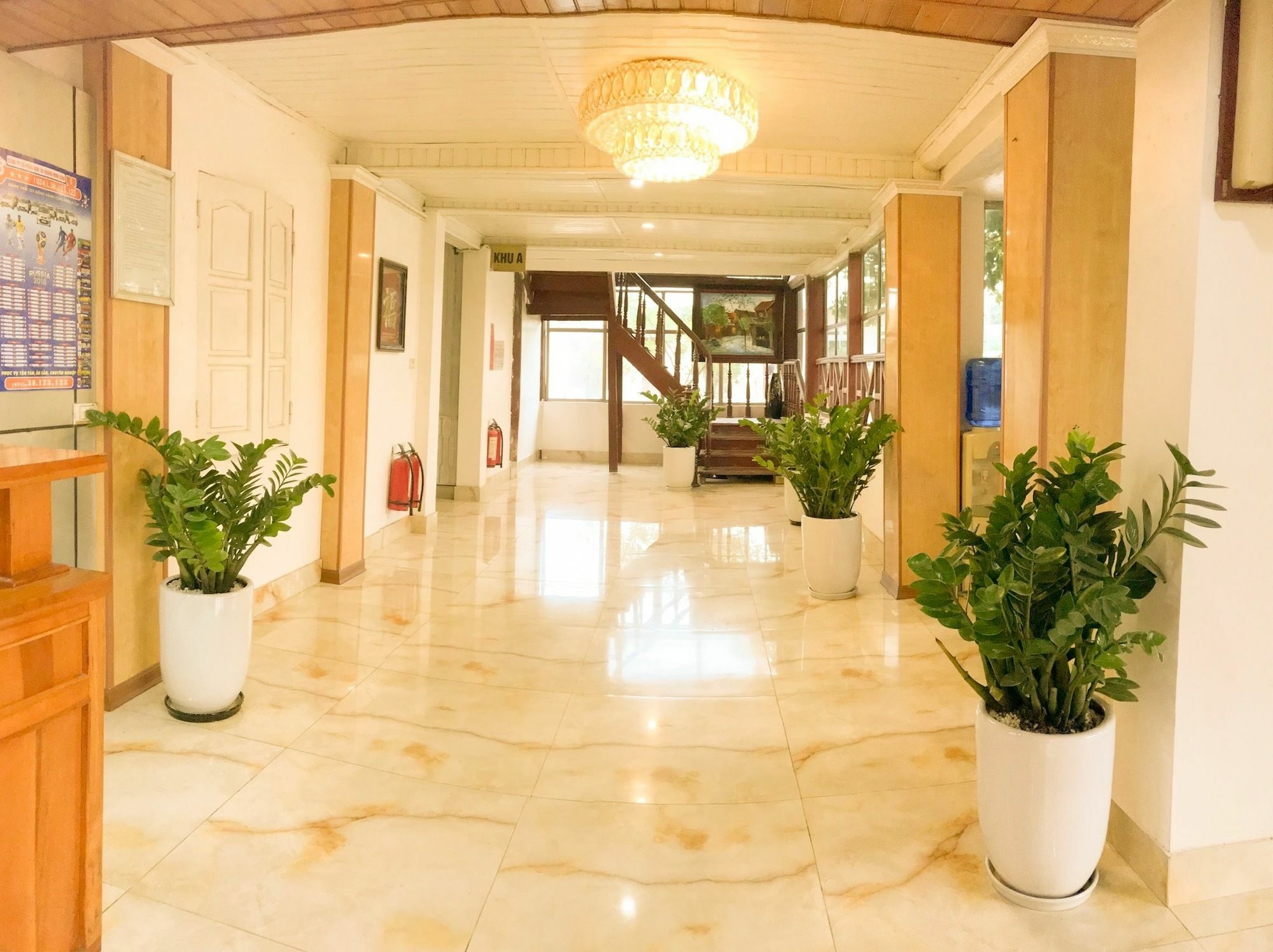 Vinh Gia Airport Lakeview Hostel Hanoi Bagian luar foto